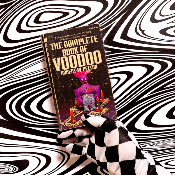 The Complete Book of Voodoo, by Robert W. Pelton (Book)